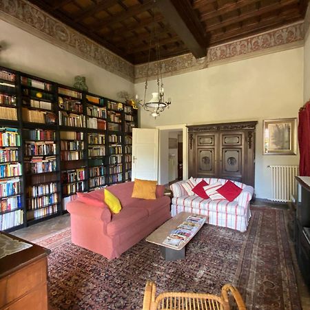 Palazzo Ronchelli Bed & Breakfast Brinzio Exterior photo