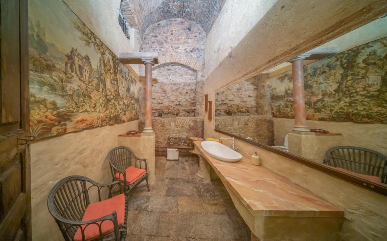 Palazzo Ronchelli Bed & Breakfast Brinzio Exterior photo