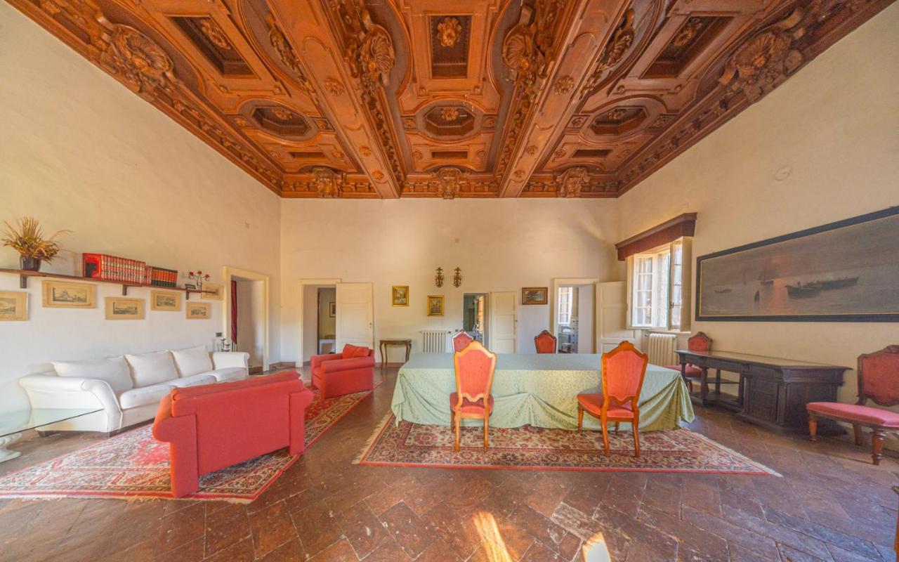 Palazzo Ronchelli Bed & Breakfast Brinzio Exterior photo