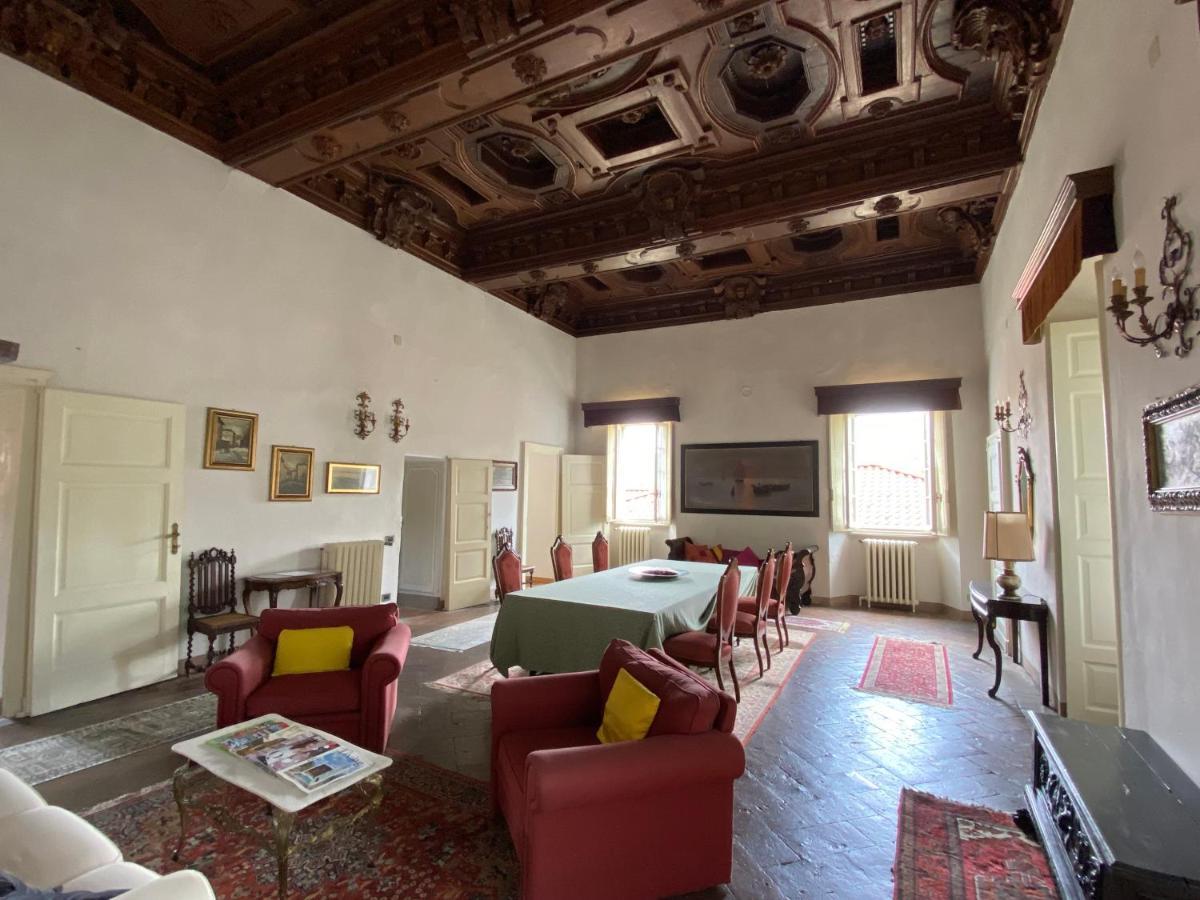 Palazzo Ronchelli Bed & Breakfast Brinzio Exterior photo