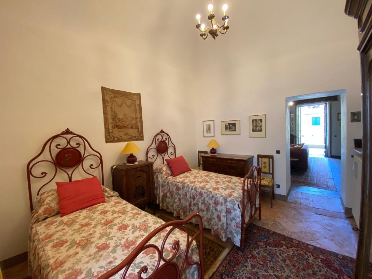 Palazzo Ronchelli Bed & Breakfast Brinzio Exterior photo