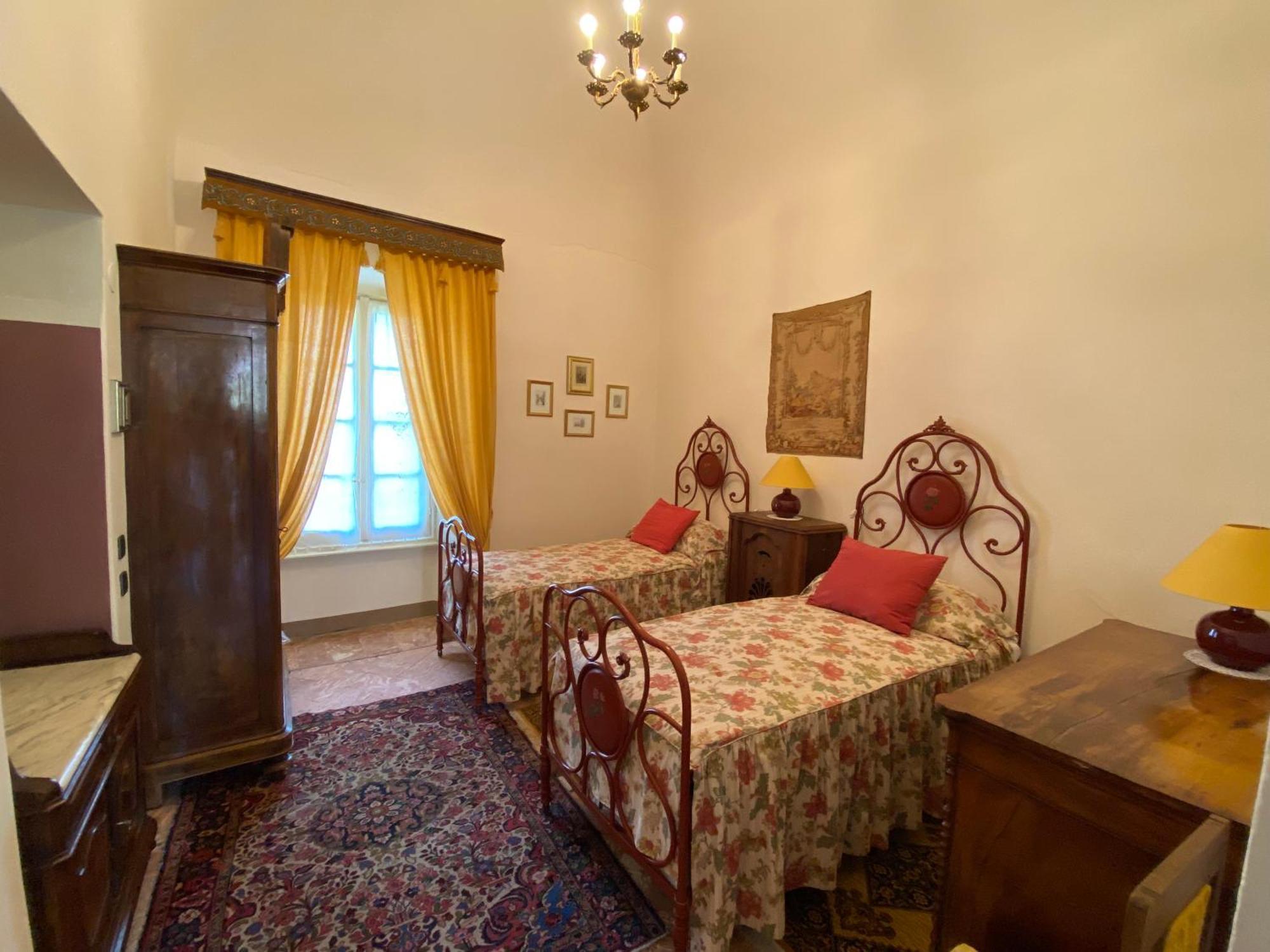 Palazzo Ronchelli Bed & Breakfast Brinzio Exterior photo