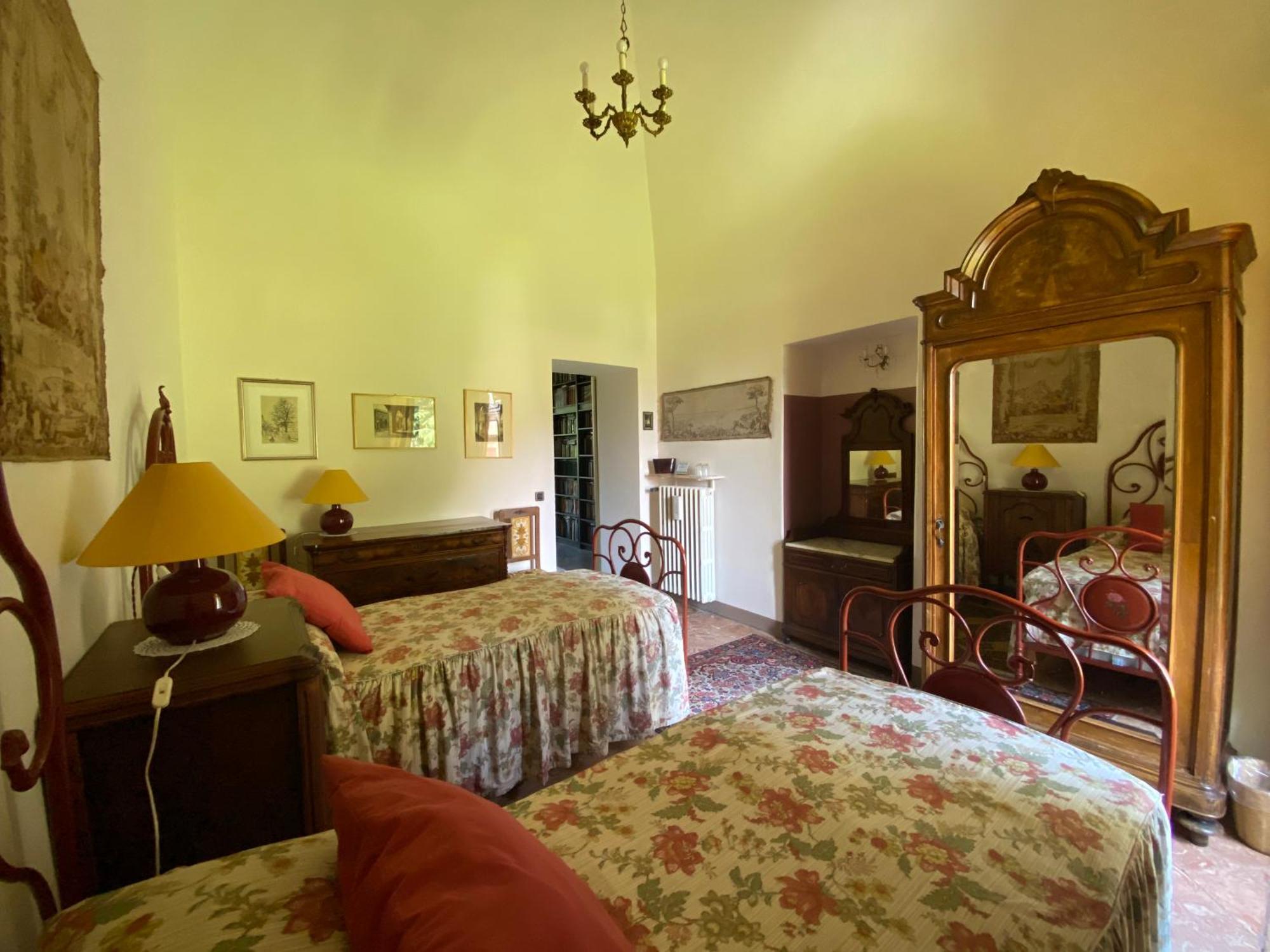 Palazzo Ronchelli Bed & Breakfast Brinzio Exterior photo