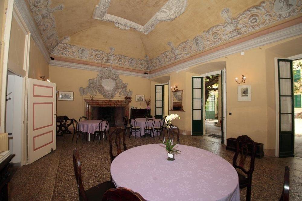 Palazzo Ronchelli Bed & Breakfast Brinzio Exterior photo