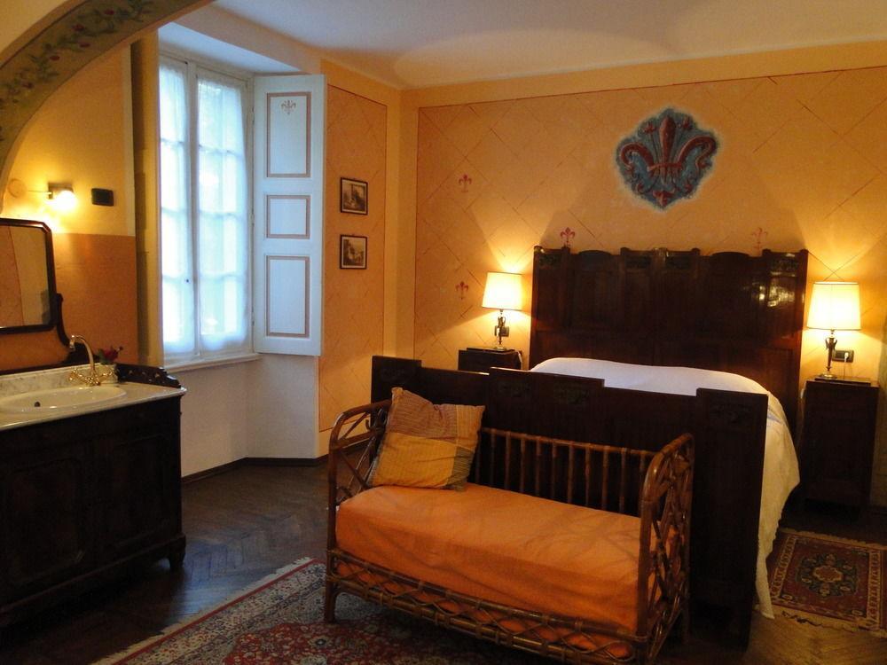 Palazzo Ronchelli Bed & Breakfast Brinzio Exterior photo