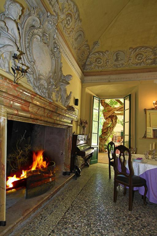 Palazzo Ronchelli Bed & Breakfast Brinzio Exterior photo
