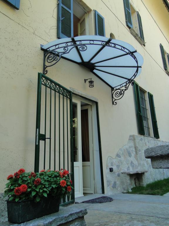 Palazzo Ronchelli Bed & Breakfast Brinzio Exterior photo