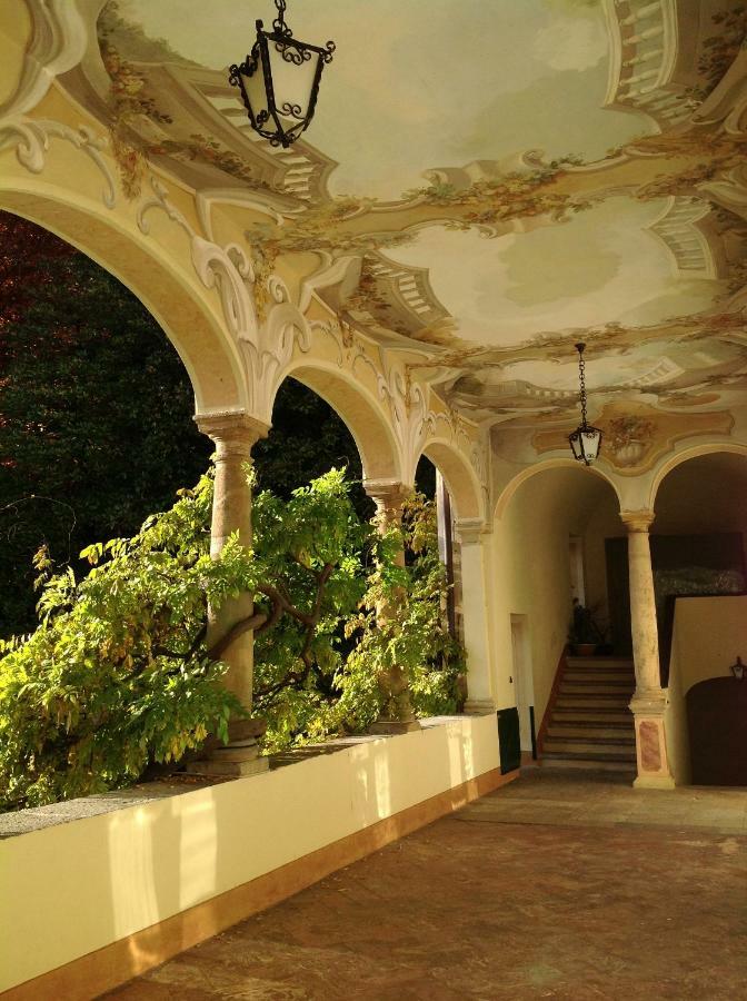 Palazzo Ronchelli Bed & Breakfast Brinzio Exterior photo