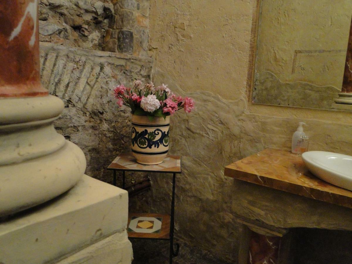 Palazzo Ronchelli Bed & Breakfast Brinzio Exterior photo